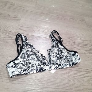 VS PINK Tropical Lace V-neck Bralette Size Small